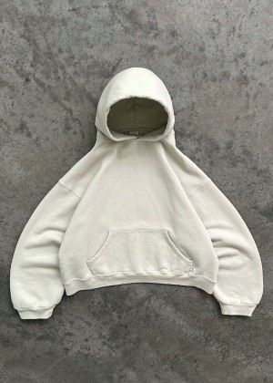Akimbo Hoodie White | JEUG-81534
