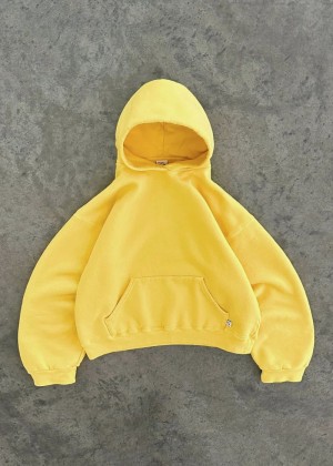 Akimbo Hoodie Yellow | HNWB-46872